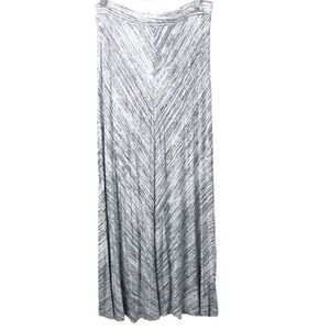 New York & Company NWT Women's Gray White Stretchy Long Maxi Skirt Size Medium